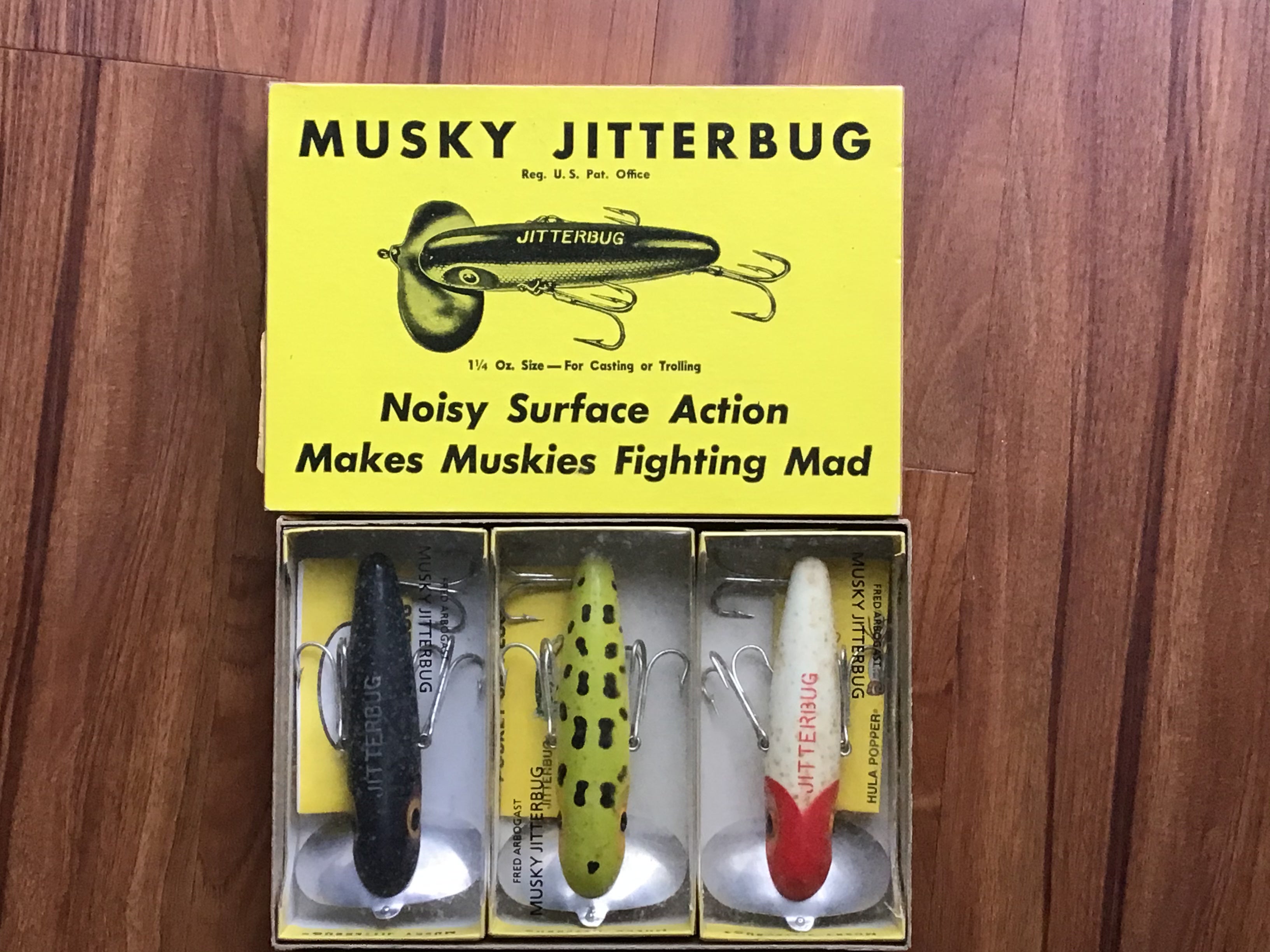 Vintage Fred Arbogast 5” Muskie Jitterbug Fishing Lure - Yellow Color