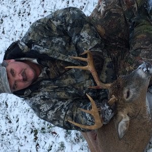 Nov 2019 - dads nicest buck to date.. tagged it with my crossbow
